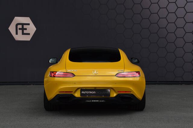 Mercedes-Benz AMG-GT S 4.0 V8 | KERAMISCHE REMMEN | PANORAMADAK | AMG RIDE CONTROL | AMG PERFORMANCE SEATS | BURMESTER SURROUND | SFEERVERLICHTING | NIGHT PACKAGE | SWITCHABLE PERFORMANCE EXHAUST |