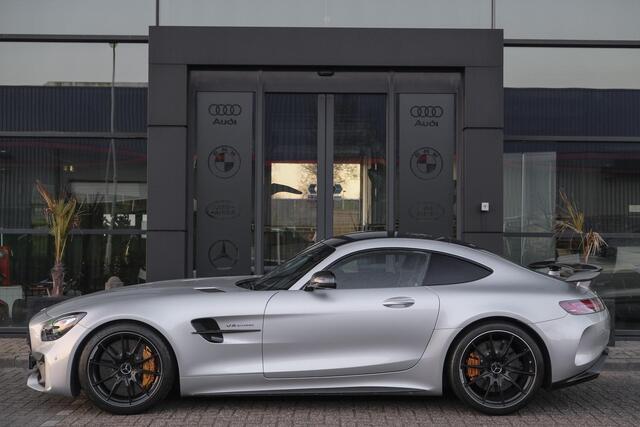 Mercedes-Benz AMG-GT R 4.0 V8 585pk GTR NLauto Keramisch Bucket seats Carbonpakket Burmester Camera DAB CommandOnline
