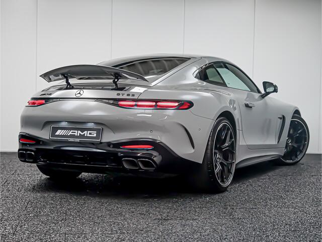 Mercedes-Benz AMG-GT AMG 63 4MATIC+ | Lift | Alpingrijs | Carbon pakket