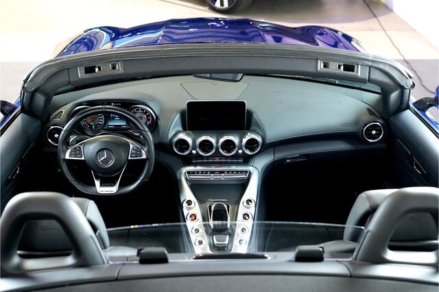 Mercedes-Benz AMG-GT Roadster 4.0 V8 350kW/476pk DCT7 DISTRONIC + BURMESTER + SOFTLEDER + AIRSCARF + CAMERA + DODEHOEK MELDER + PRE-SAFE + AMG PERF. UITLAAT + RIDE MODES + KEYLESS ENTRY&GO + PARKSENSOREN V&A + FOLIE VOORBUMPER + 19"/20" AMG-VELGEN GEPOLIJST!