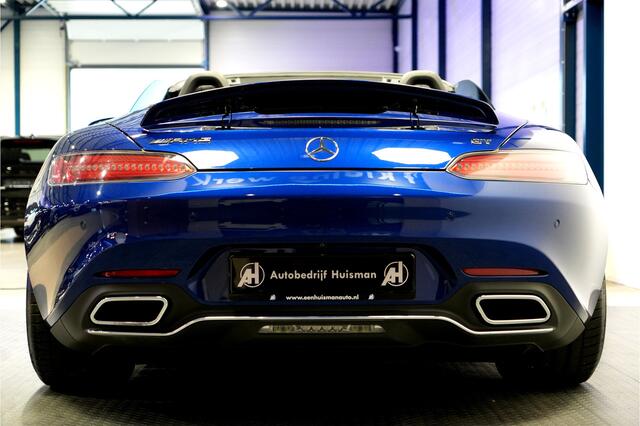 Mercedes-Benz AMG-GT Roadster 4.0 V8 350kW/476pk DCT7 DISTRONIC + BURMESTER + SOFTLEDER + AIRSCARF + CAMERA + DODEHOEK MELDER + PRE-SAFE + AMG PERF. UITLAAT + RIDE MODES + KEYLESS ENTRY&GO + PARKSENSOREN V&A + FOLIE VOORBUMPER + 19"/20" AMG-VELGEN GEPOLIJST!