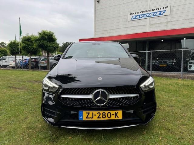 Mercedes-Benz B-KLASSE 180 BUS. SOL. AMG/VIRTDASH/HLEER/CAM/NAV/XEN