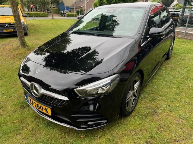 Mercedes-Benz B-KLASSE 180 BUS. SOL. AMG/VIRTDASH/HLEER/CAM/NAV/XEN