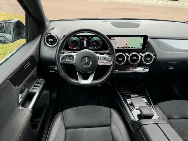 Mercedes-Benz B-KLASSE 180 BUS. SOL. AMG/VIRTDASH/HLEER/CAM/NAV/XEN