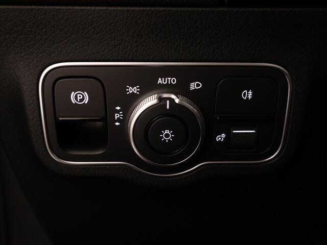 Mercedes-Benz B-KLASSE 180 Star Edition AMG Line | Nightpakket | Dodehoekassistent | Keyless-Go comfortpakket | Draadloos oplaadsysteem voor Smartphone | USB-pakket plus | Sfeerverlichting | Parkeerpakket met achteruitrijcamera |