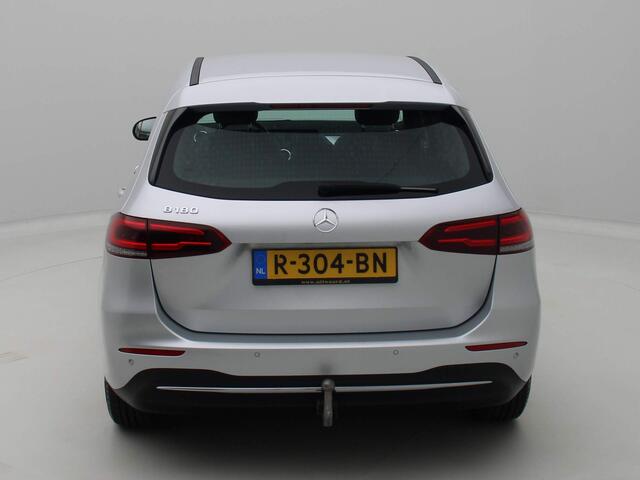 Mercedes-Benz B-KLASSE 180 Business Line Automaat,1/2 Leder, Trekhaak,Dig.Cockpit, LED