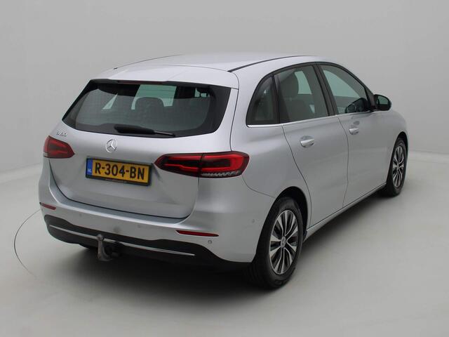 Mercedes-Benz B-KLASSE 180 Business Line Automaat,1/2 Leder, Trekhaak,Dig.Cockpit, LED