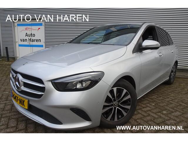 Mercedes-Benz B-KLASSE 180 AUTOMAAT TREKHAAK MB-BUX NAVI STOELVERWARMING APPLE CARPLAY