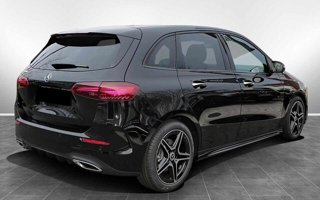 Mercedes-Benz B-KLASSE 200 AMG Line LED Navi Camera Night Pakket Sportstoelen Stoelverwarming