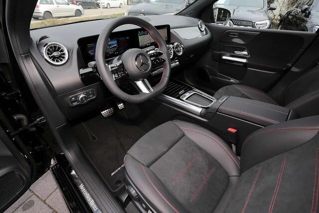 Mercedes-Benz B-KLASSE 200 AMG Line LED Navi Camera Night Pakket Sportstoelen Stoelverwarming
