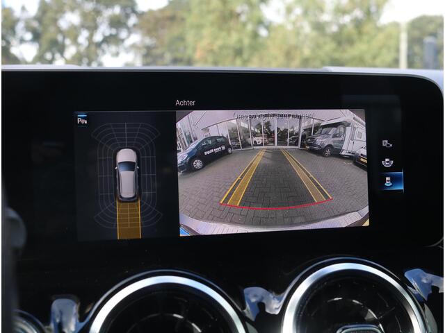 Mercedes-Benz B-KLASSE 180 AMG line Camera | Apple Carplay