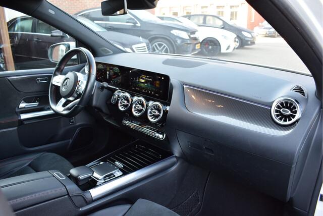 Mercedes-Benz B-KLASSE AMG Pakket 220 Launch Edition Premium Automaat