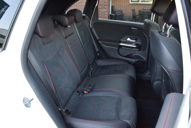 Mercedes-Benz B-KLASSE AMG Pakket 220 Launch Edition Premium Automaat