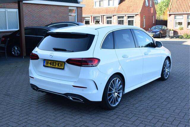 Mercedes-Benz B-KLASSE AMG Pakket 220 Launch Edition Premium Automaat