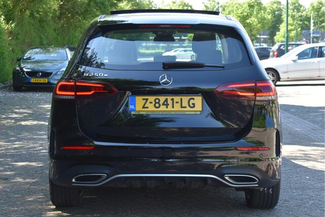 Mercedes-Benz B-KLASSE 250 e AMG Line | Open dak | Sfeerverl | DAB | Carbon | Carplay | Stoelverw | Full LED | AMG Velgen