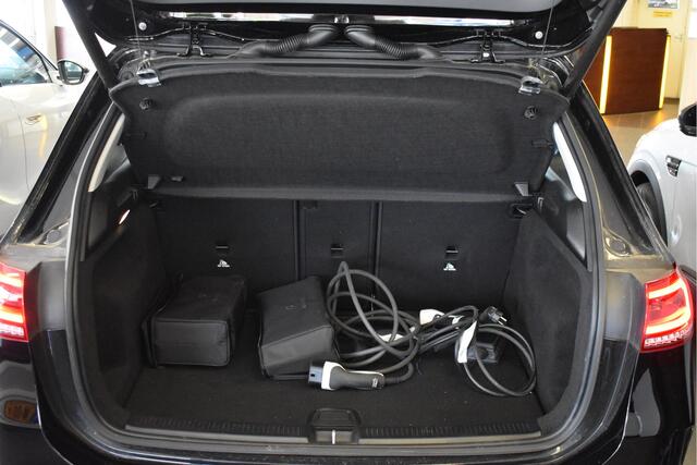 Mercedes-Benz B-KLASSE 250 e AMG Line | Open dak | Sfeerverl | DAB | Carbon | Carplay | Stoelverw | Full LED | AMG Velgen