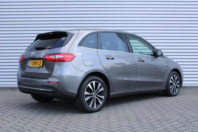 Mercedes-Benz B-KLASSE B250e | Plug-in | 218PK | Automaat | 17" LM | Navi Android | Apple Carplay | Camera | Stoelverwarming |