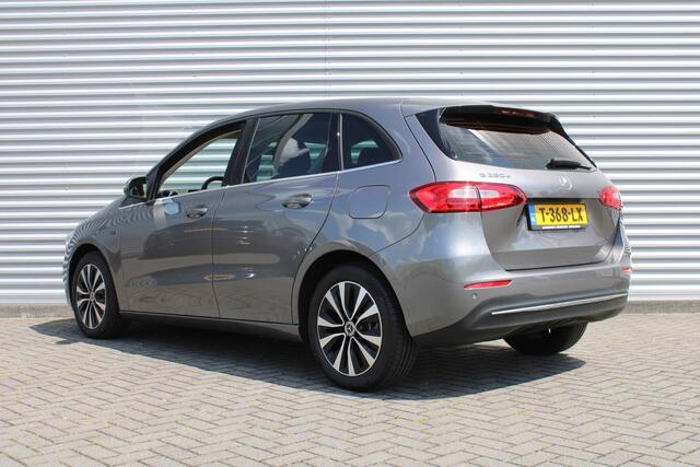 Mercedes-Benz B-KLASSE B250e | Plug-in | 218PK | Automaat | 17" LM | Navi Android | Apple Carplay | Camera | Stoelverwarming |