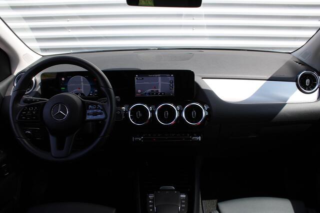 Mercedes-Benz B-KLASSE B250e | Plug-in | 218PK | Automaat | 17" LM | Navi Android | Apple Carplay | Camera | Stoelverwarming |