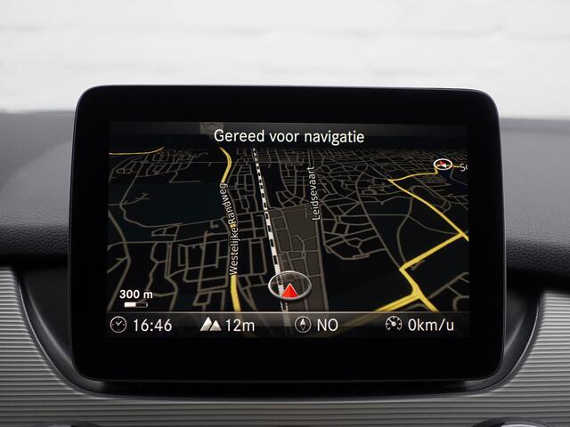 Mercedes-Benz B-KLASSE 180 d AMG Prestige Aut- Sport Interieur, Xenon led, Keyless, Camera, Dynamic Select, Park Assist, Sfeerverlichting