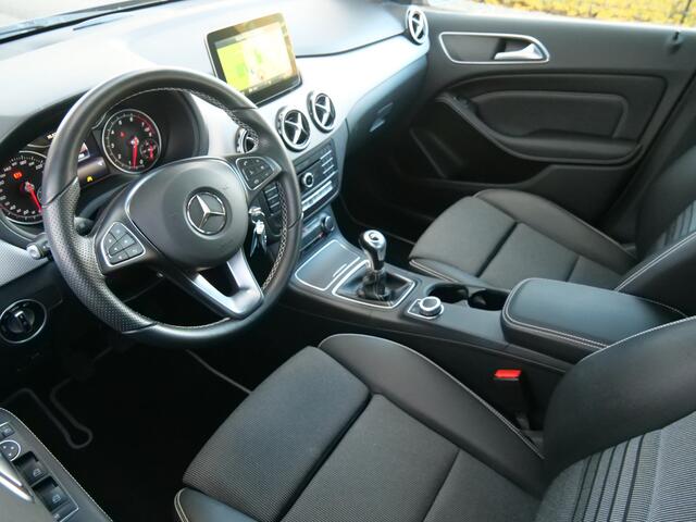 Mercedes-Benz B-KLASSE 180 Ambition 123 Pk Navigatie / PDC / Trekhaak