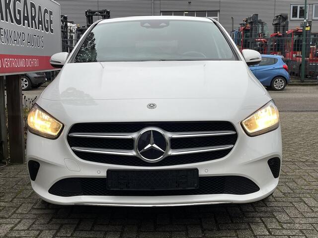 Mercedes-Benz B-KLASSE 250 e Advantage 17"/Head-up/Leder + memory/Camera/Elektrische klep/PDC v+a/Apple Carplay & Android auto/Stoelverwarming