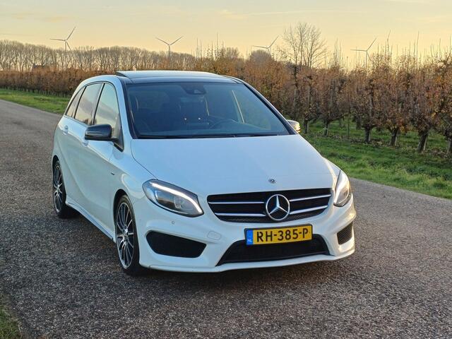 Mercedes-Benz B-KLASSE 180 EDITION | NL | AMG-Line | Pano Dak | LED | Camera | Navi | Cruise | 18 INCH
