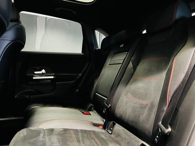 Mercedes-Benz B-KLASSE 180 AMG // Panoramadak // Camera // Augemented Reality // Carplay // Elek. Achterklep // Night Pakket // Cruise Control