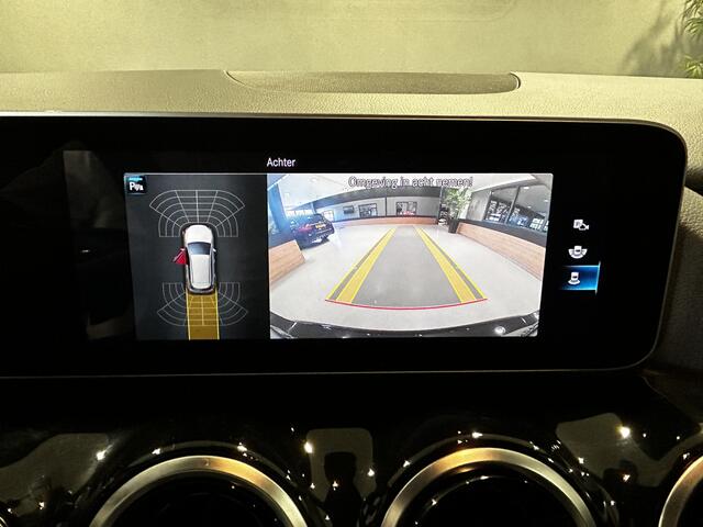 Mercedes-Benz B-KLASSE 180 AMG // Panoramadak // Camera // Augemented Reality // Carplay // Elek. Achterklep // Night Pakket // Cruise Control