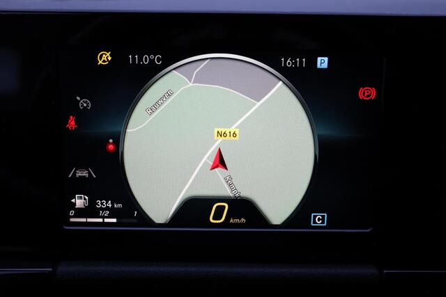 Mercedes-Benz B-KLASSE 180 Premium CARPLAY STOELVERW. ELEK.TREKHAAK DAB HALFLEER NAVI LMV 2xPDC