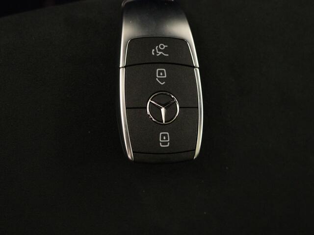 Mercedes-Benz B-KLASSE 180 AMG Line | Premium Pakket | Rijassistentiepakket | Nightpakket | Panoramaschuifdak | Keyless-Go comfortpakket | Sfeerverlichting | USB-pakket plus | Achteruitrijcamera |
