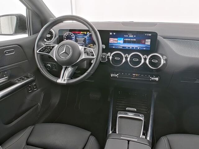 Mercedes-Benz B-KLASSE 250 e Face Lift Plug-In Hybride | Trekhaak | Night Pakket | Multibeam Koplampen | Laden tot 11kW | Stuur en stoelverwarming | Inclusief 24 maanden MB Certified garantie voor Europa.