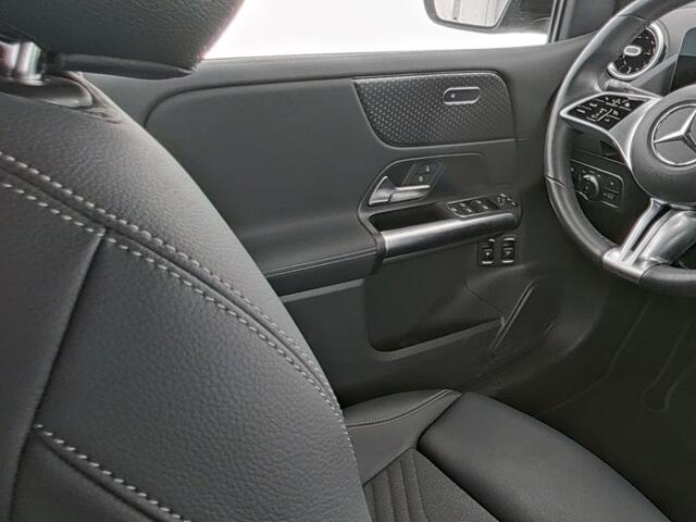 Mercedes-Benz B-KLASSE 250 e Face Lift Plug-In Hybride | Trekhaak | Night Pakket | Multibeam Koplampen | Laden tot 11kW | Stuur en stoelverwarming | Inclusief 24 maanden MB Certified garantie voor Europa.