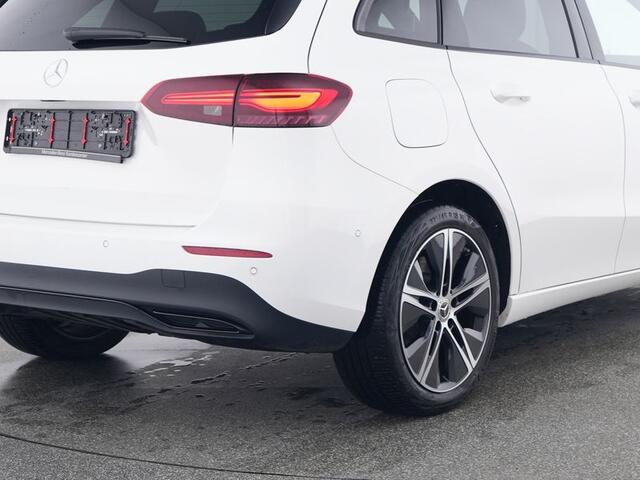 Mercedes-Benz B-KLASSE 250 e Face Lift Plug-In Hybride | Trekhaak | Night Pakket | Multibeam Koplampen | Laden tot 11kW | Stuur en stoelverwarming | Inclusief 24 maanden MB Certified garantie voor Europa.