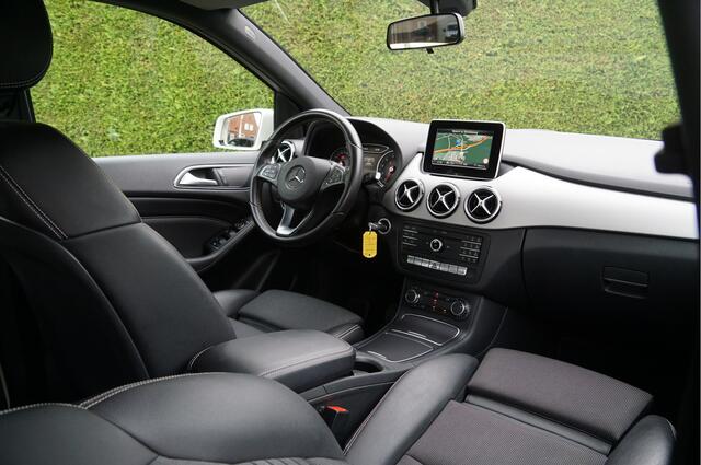 Mercedes-Benz B-KLASSE B 180 Ambition | Camera Stoelverwarming | Dealeronderhouden