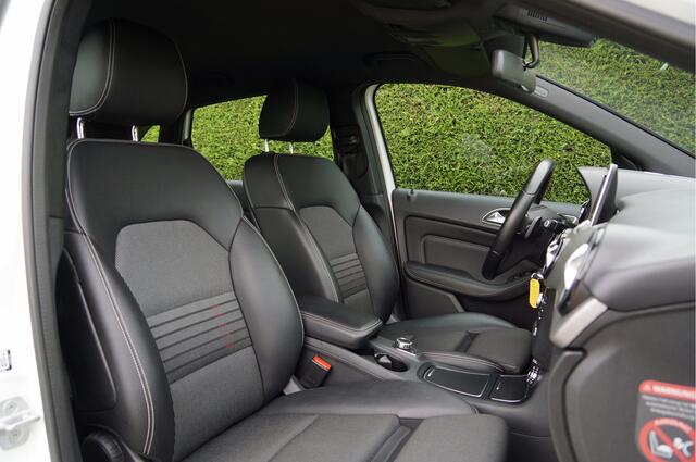 Mercedes-Benz B-KLASSE B 180 Ambition | Camera Stoelverwarming | Dealeronderhouden