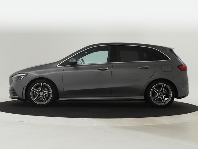 Mercedes-Benz B-KLASSE 180 Star Edition AMG Line | Dodehoekassistent | Parkeerpakket met achteruitrijcamera | Keyless-Go comfortpakket | USB-pakket plus | Verwarmde stoelen vooraan | Sfeerverlichting | EASY PACK achterklep |