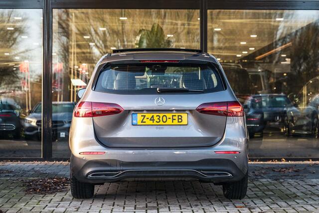 Mercedes-Benz B-KLASSE 180 Business Line | Stoelverwarming | Panoramaschuifdak | Achteruitrijcamera | Easypack-achterklep