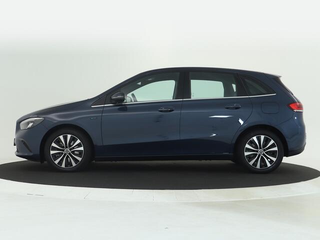 Mercedes-Benz B-KLASSE 250 e Plug-In Hybride | Style Plus | Zwart Lederlook | Widescreen MBUX | Stoelverwarming | Electrische inklapspiegels | Inclusief 24 maanden MB Certified garantie voor Europa.