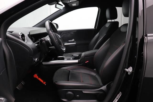 Mercedes-Benz B-KLASSE 180 AMG Night-Pakket Camera Stoelverw. LMV 18'