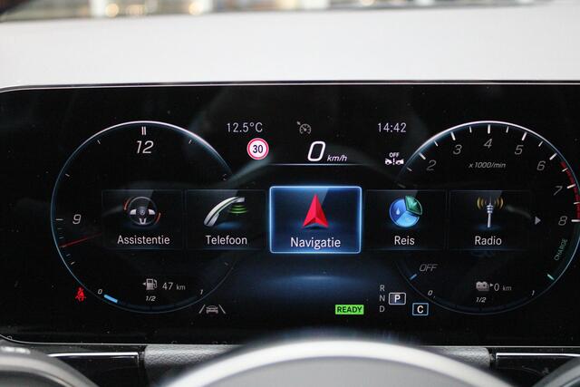 Mercedes-Benz B-KLASSE 250 e 218PK AMG LINE | PANORAMISCH SCHUIF/KANTEL DAK | SFEER VERLICHTING | ELEKTRISCHE ACHTERKLEP | LED HIGH PERFROMANCE KOPLAMPEN | APPLE CARPLAY/ANDROID AUTO | STOEL VERWARMING | PARKEERSENSOREN VOOR EN ACHTER | CRUISE CONTROL |