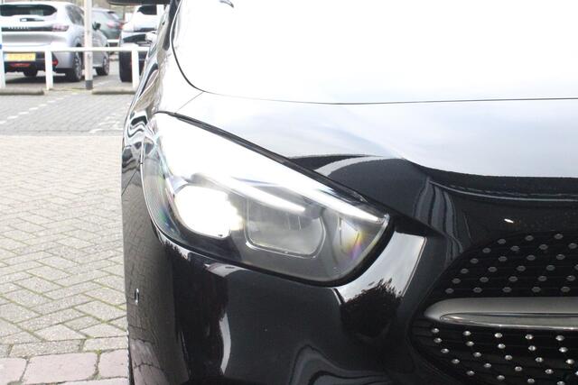 Mercedes-Benz B-KLASSE 250 e 218PK AMG LINE | PANORAMISCH SCHUIF/KANTEL DAK | SFEER VERLICHTING | ELEKTRISCHE ACHTERKLEP | LED HIGH PERFROMANCE KOPLAMPEN | APPLE CARPLAY/ANDROID AUTO | STOEL VERWARMING | PARKEERSENSOREN VOOR EN ACHTER | CRUISE CONTROL |