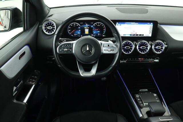 Mercedes-Benz B-KLASSE 250e AMG Night | Stoelverwarming | Camera | Carplay | Sfeerverlichting | Leder/Alcantara | Full LED | Widescreen