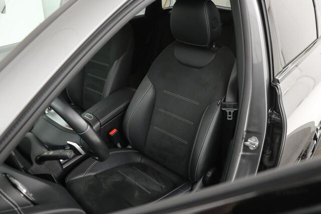 Mercedes-Benz B-KLASSE 250e AMG Night | Stoelverwarming | Camera | Carplay | Sfeerverlichting | Leder/Alcantara | Full LED | Widescreen