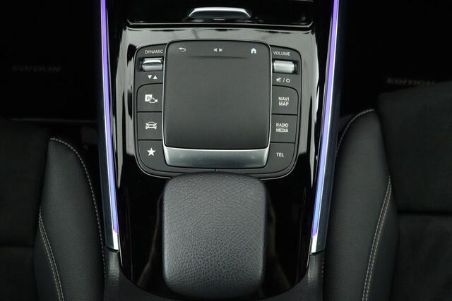 Mercedes-Benz B-KLASSE 250e AMG Night | Stoelverwarming | Camera | Carplay | Sfeerverlichting | Leder/Alcantara | Full LED | Widescreen