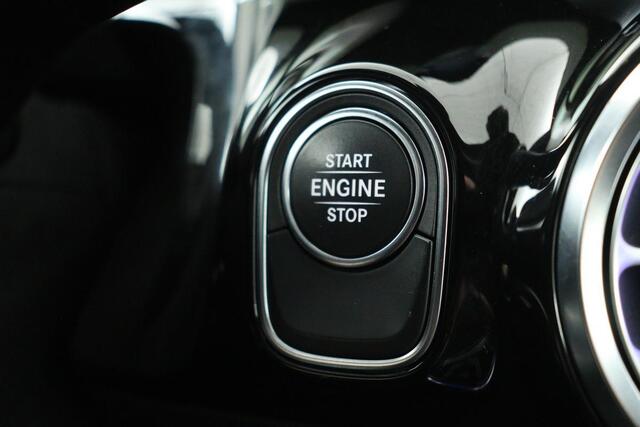 Mercedes-Benz B-KLASSE 250e AMG Night | Stoelverwarming | Camera | Carplay | Sfeerverlichting | Leder/Alcantara | Full LED | Widescreen