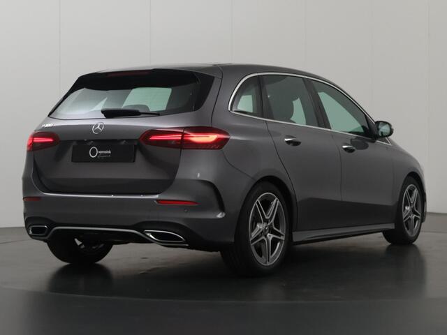 Mercedes-Benz B-KLASSE 180 Star Edition AMG Line | Winterpakket | Panoramadak | Trekhaak | Multiebeam | Memory