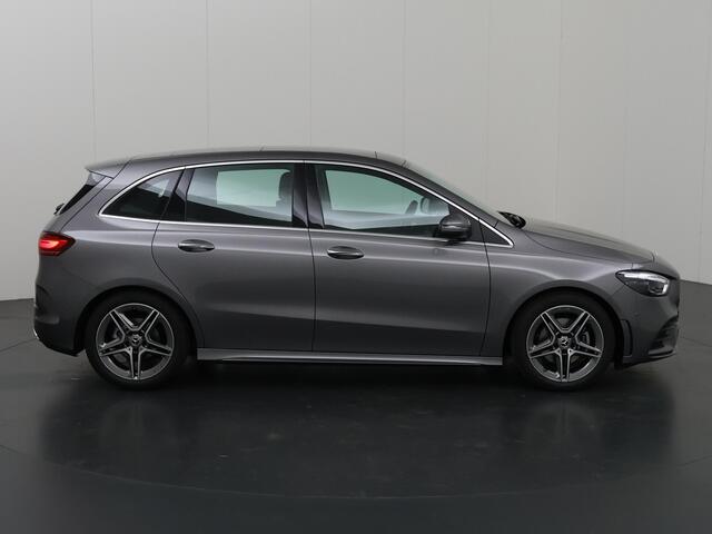 Mercedes-Benz B-KLASSE 180 Star Edition AMG Line | Winterpakket | Panoramadak | Trekhaak | Multiebeam | Memory