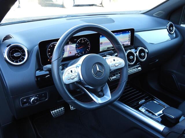 Mercedes-Benz B-KLASSE B180 Aut. AMG NAVI/SCHUIFDAK/LED/TREKHAAK/18"LMV!