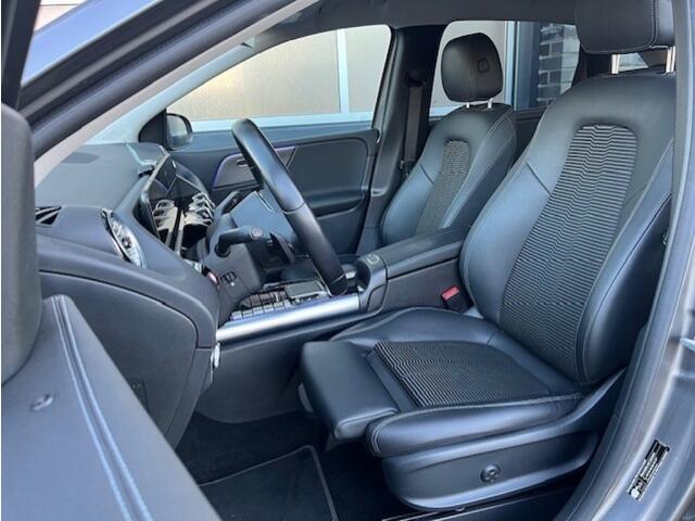 Mercedes-Benz B-KLASSE B 250 E - EL. TREKH. - WIDESCREEN - AMBIENTEVERL.